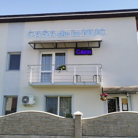 Casa De La Nuc Hotel Targu Jiu Bagian luar foto