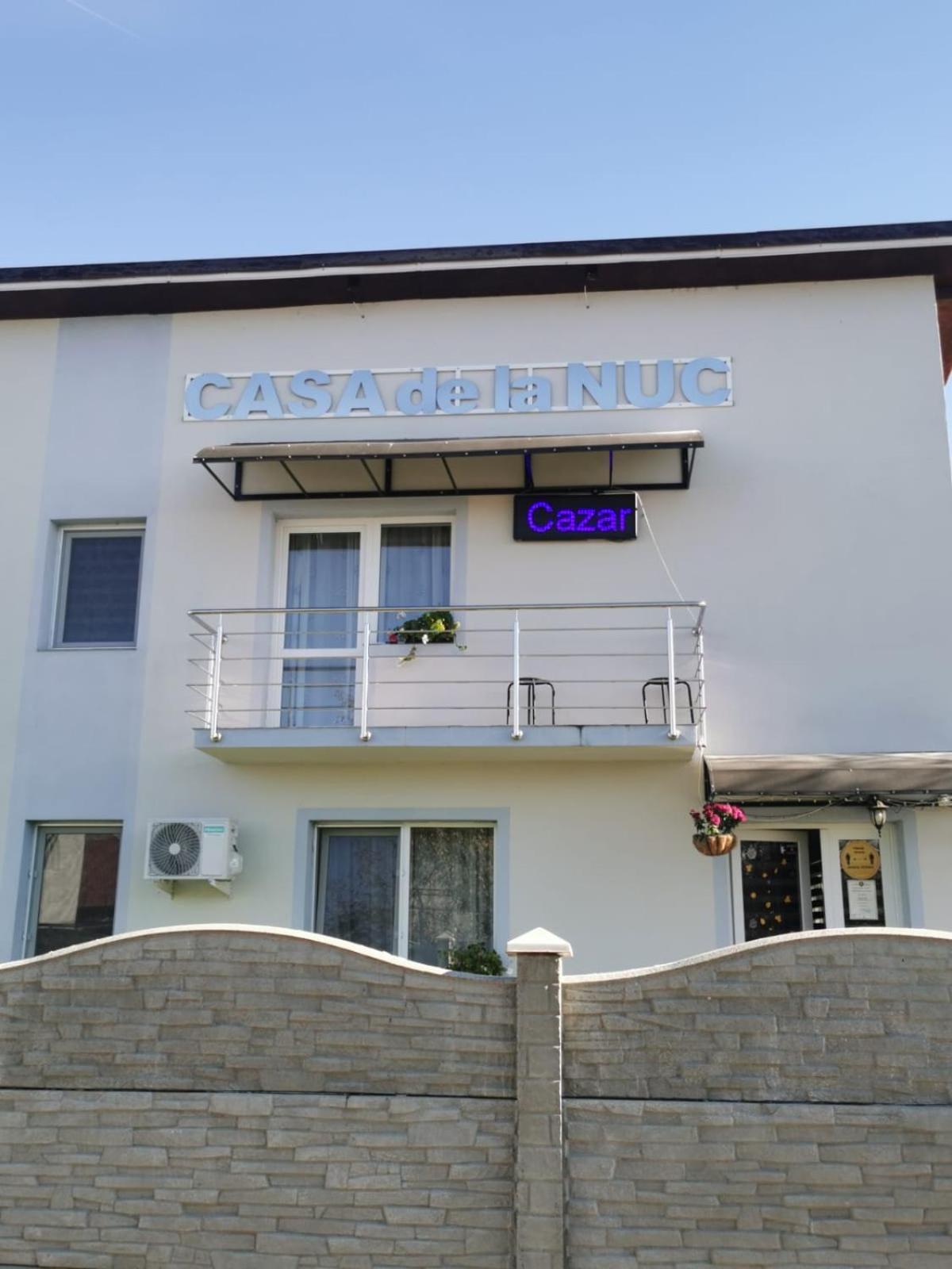 Casa De La Nuc Hotel Targu Jiu Bagian luar foto